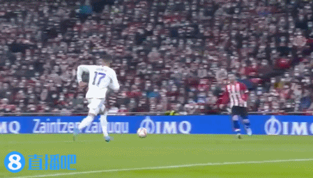 前锋连续三场进球，状态巅峰